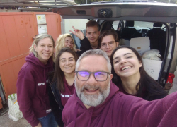 Preparazione pasto Caritas Vicenza