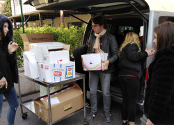 Preparazione pasto Caritas Vicenza