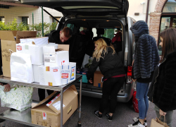 Preparazione pasto Caritas Vicenza